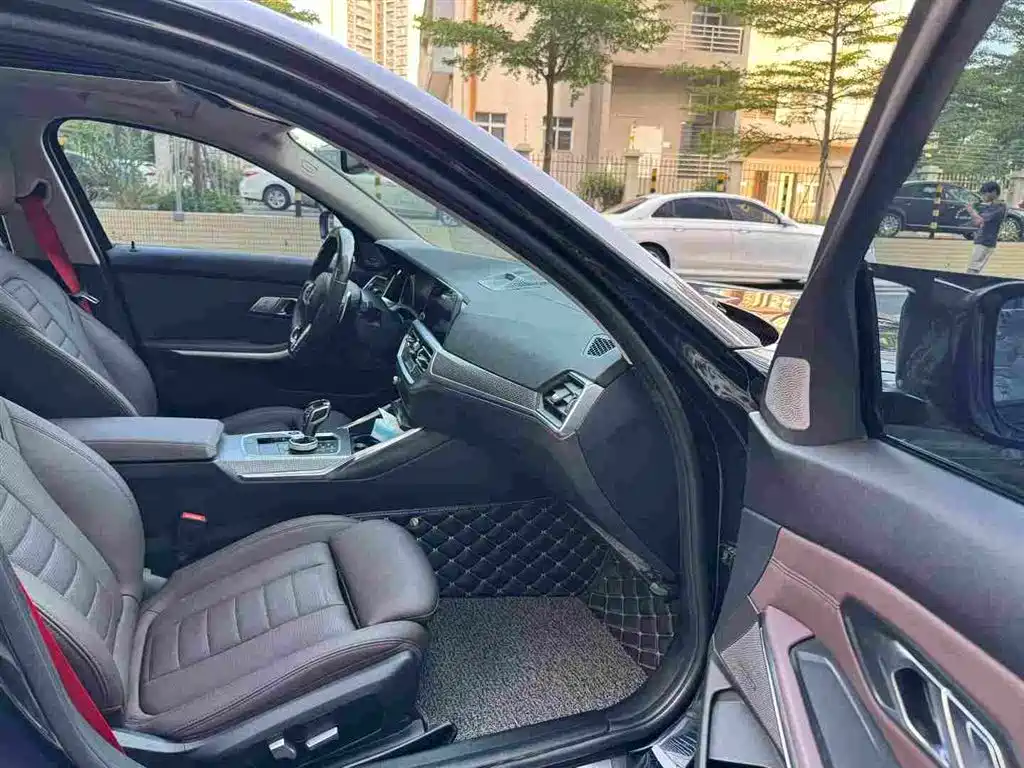 BMW 3 Series — миниатюра 8