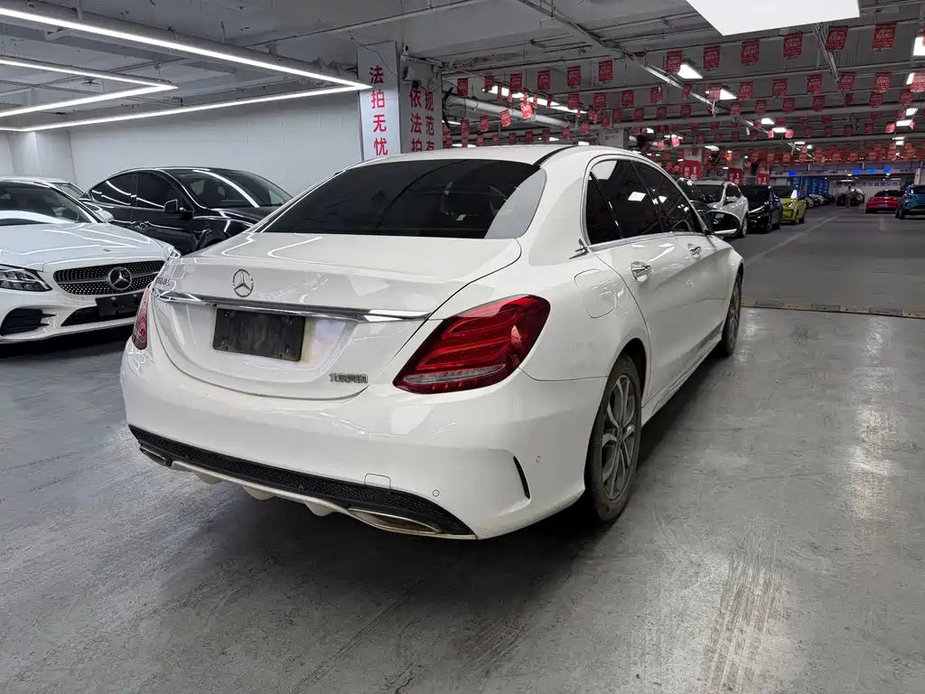 Mercedes-Benz C-Class — миниатюра 10