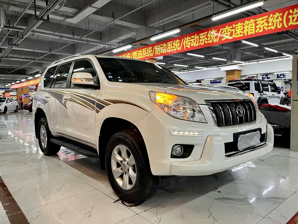 Toyota Land Cruiser Prado 2012 2.7L AT