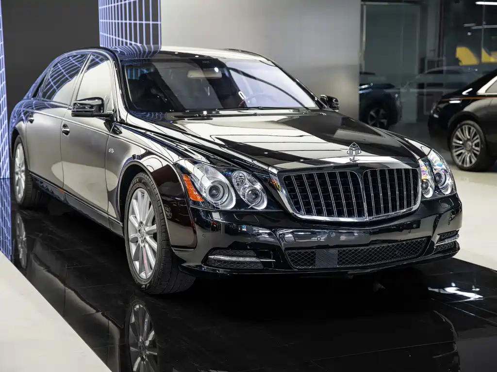 Mercedes-Benz Maybach 2011 6.0T 62 S