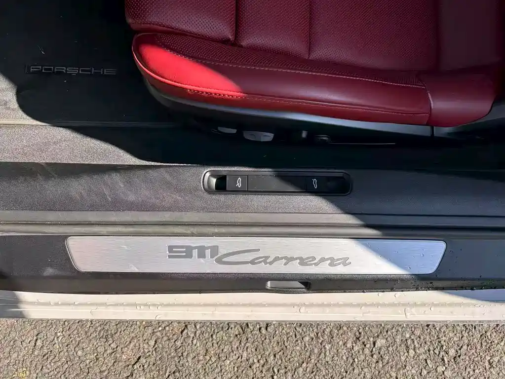 Porsche 911 2023 Carrera 3.0T
