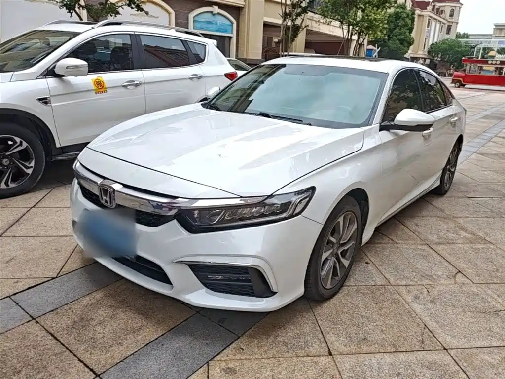 Купить Honda Inspire