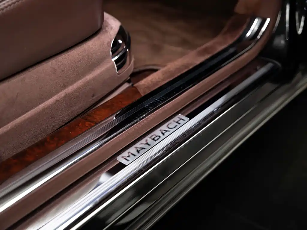 Mercedes-Benz Maybach 2011 6.0T 62 S