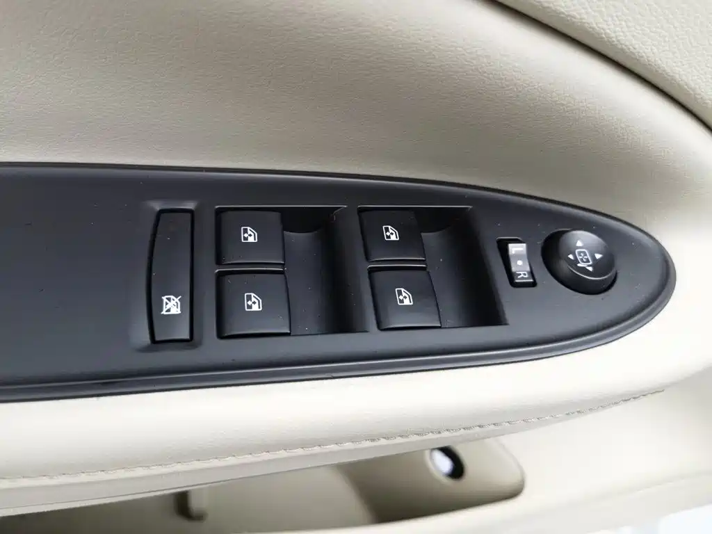 Buick Verano — миниатюра 9