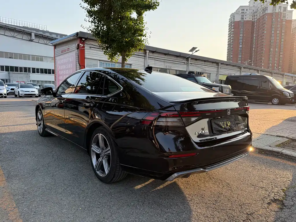 Honda Accord — миниатюра 14