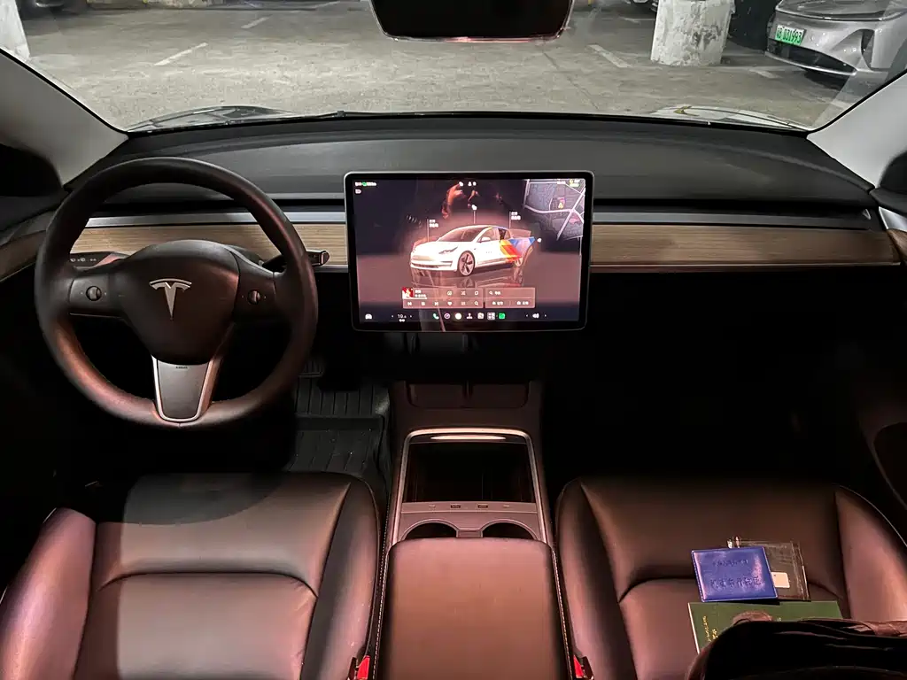 Tesla Model 3 — миниатюра 5