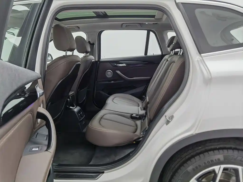 BMW X1 — миниатюра 15