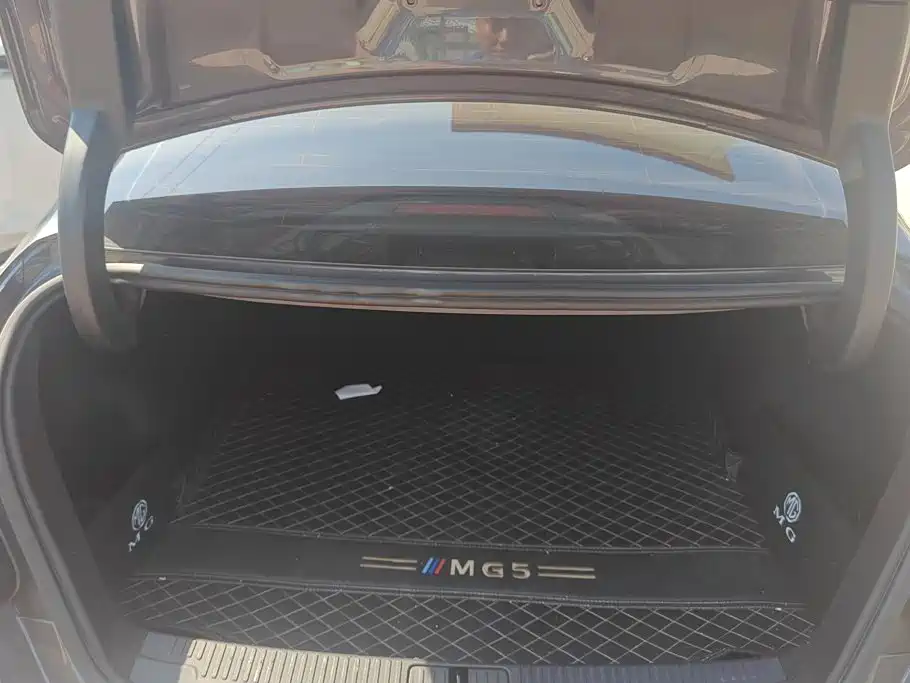 MG MG5 — миниатюра 4