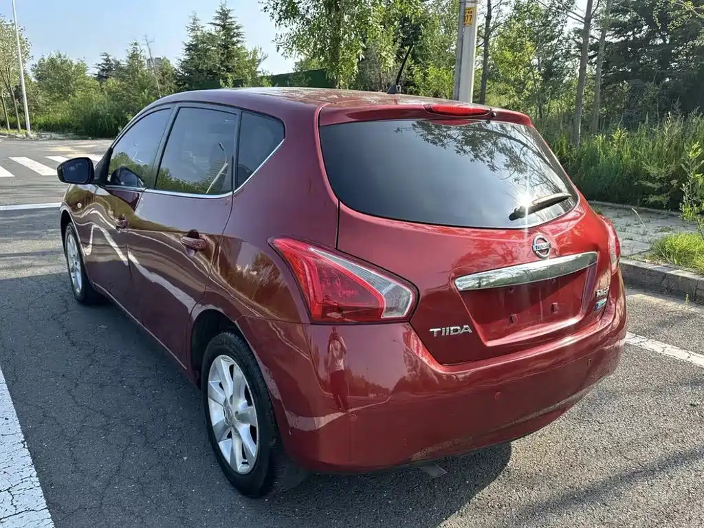 Nissan Tiida — миниатюра 6