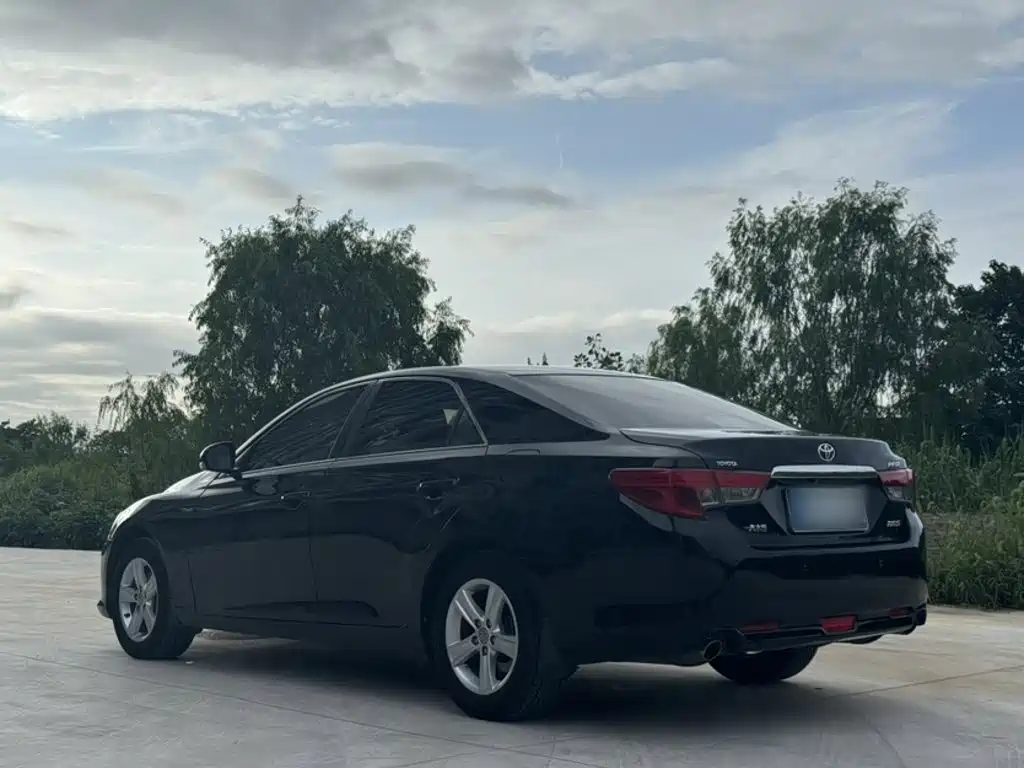 Toyota Reiz — миниатюра 15