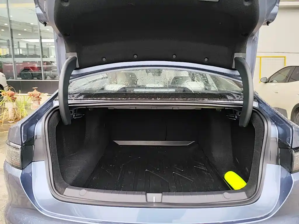 BYD Seal 05 DM-i — миниатюра 19