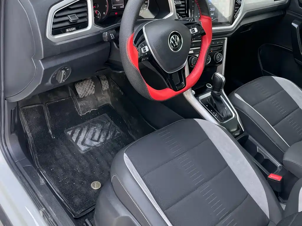 VOLKSWAGEN T ROC EXPLORING SONGS