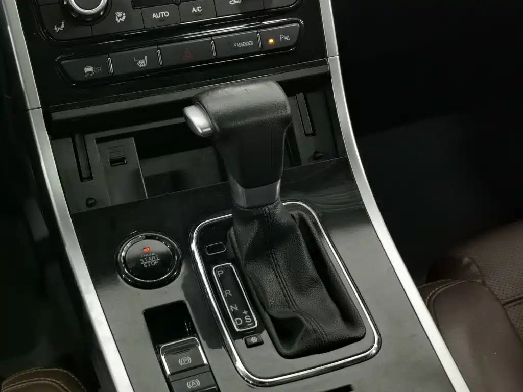 Yema Mustang T70 — миниатюра 13
