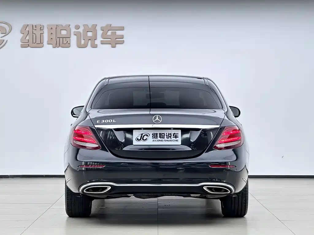 Mercedes-Benz E-Class — миниатюра 4