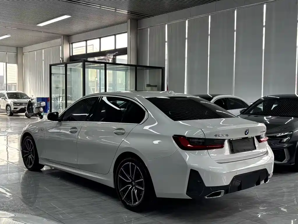 BMW 3 Series — миниатюра 11
