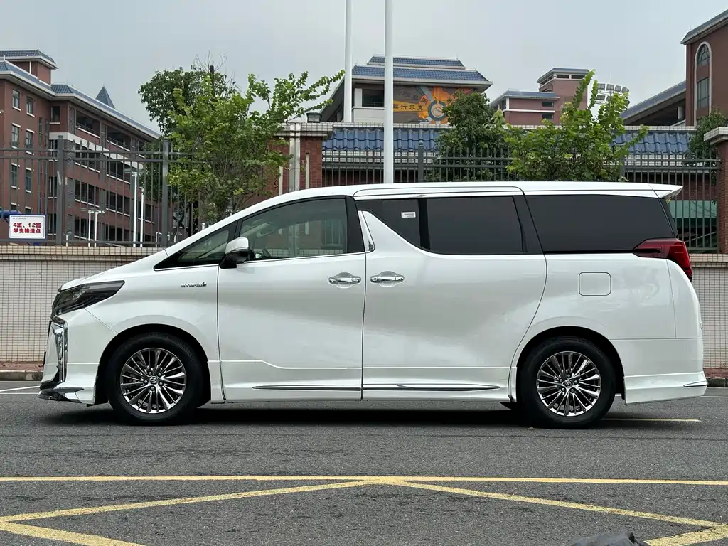Toyota Alphard 2020 2.5L Luxury