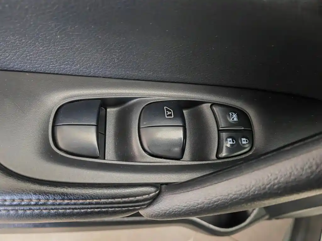 Nissan X-Trail 2017 2.0L CVT Comfort 2WD