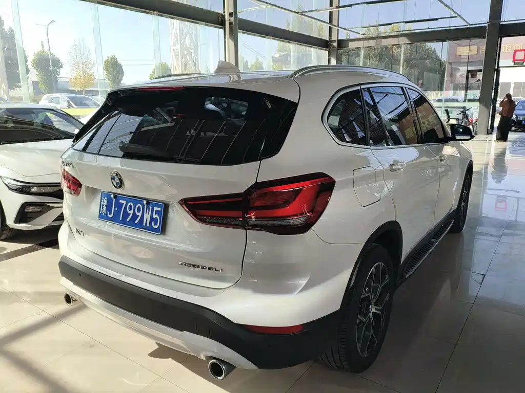 BMW X1 — миниатюра 10