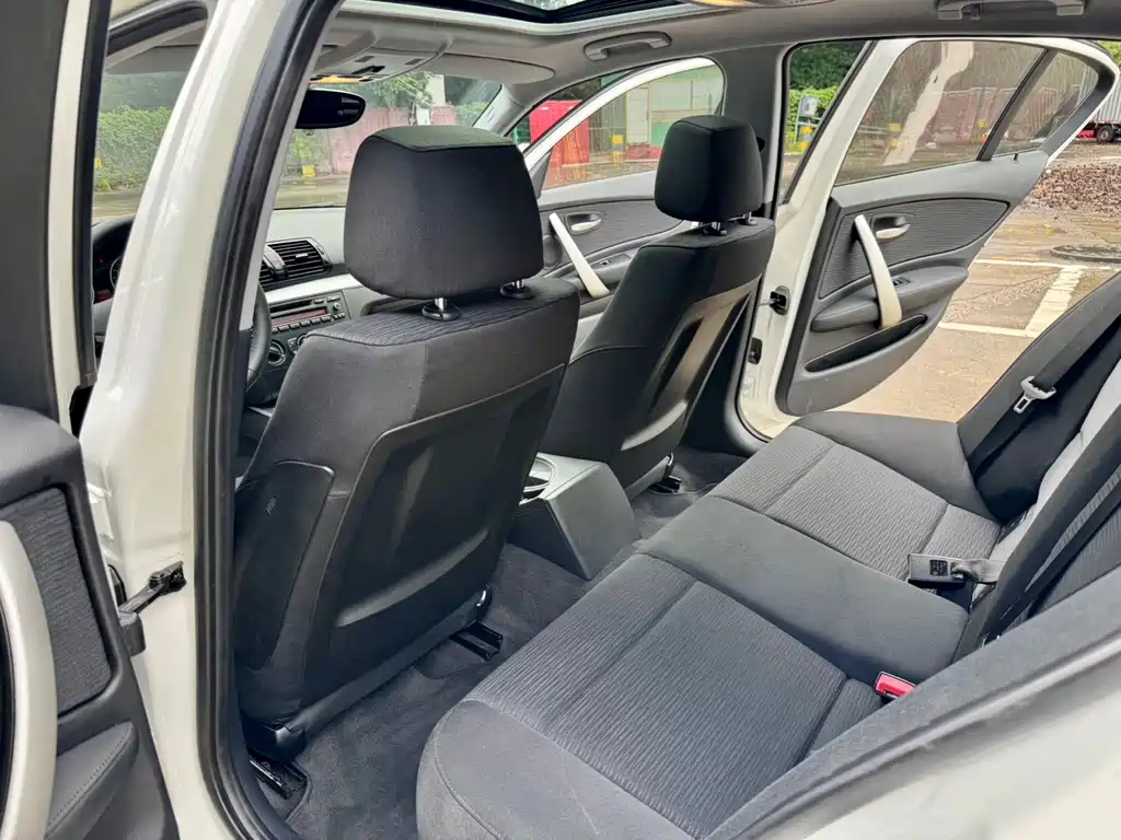 BMW 1 Series 1 2010 120i
