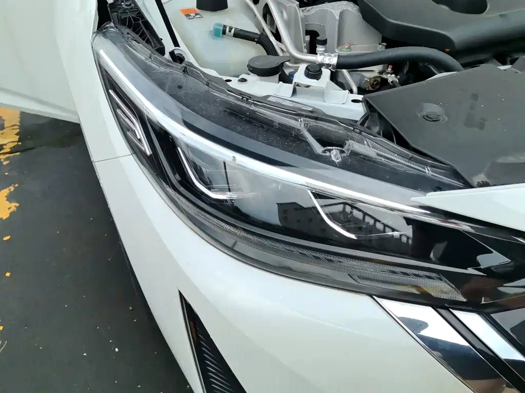 Nissan Sylphy — миниатюра 7