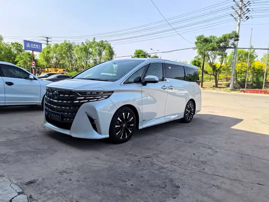 Toyota Alphard 2025