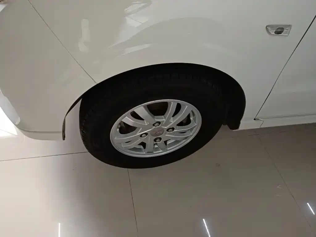 Wuling Hongguang — миниатюра 23