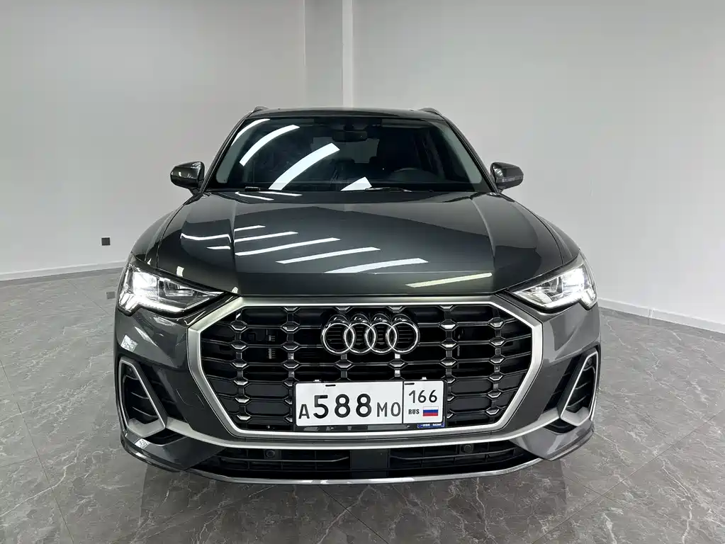Audi Q3 2023 35 TFSI Fashion (1.4T)