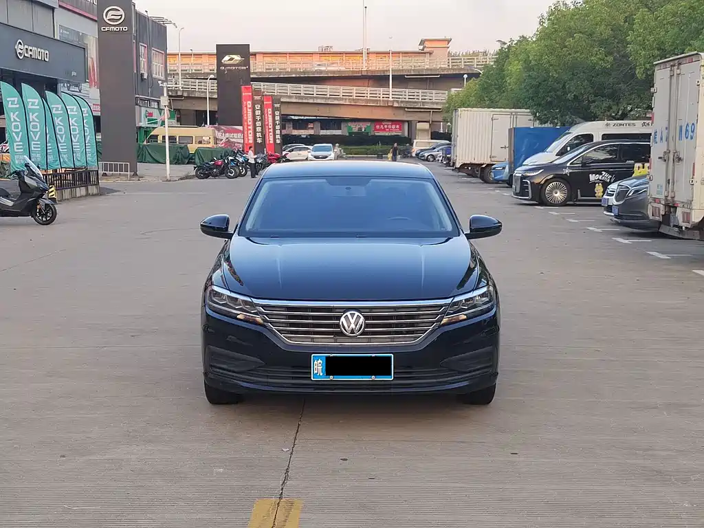 Volkswagen Lavida — миниатюра 2