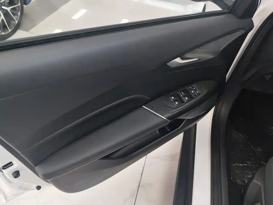 Changan Eado — миниатюра 7