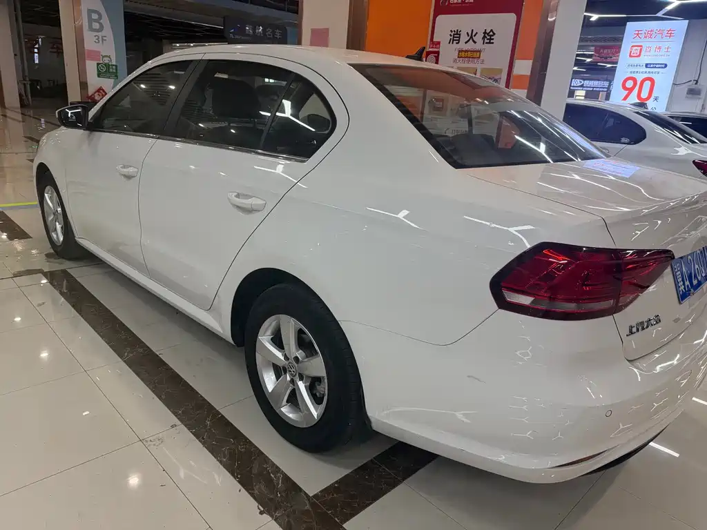 Volkswagen Lavida — миниатюра 4