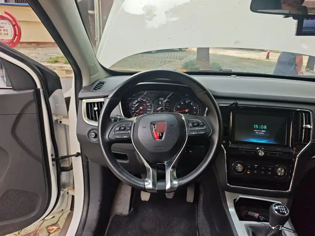 Roewe RX5 — миниатюра 6