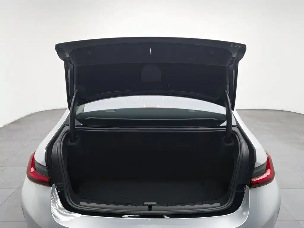 BMW i3 — миниатюра 16