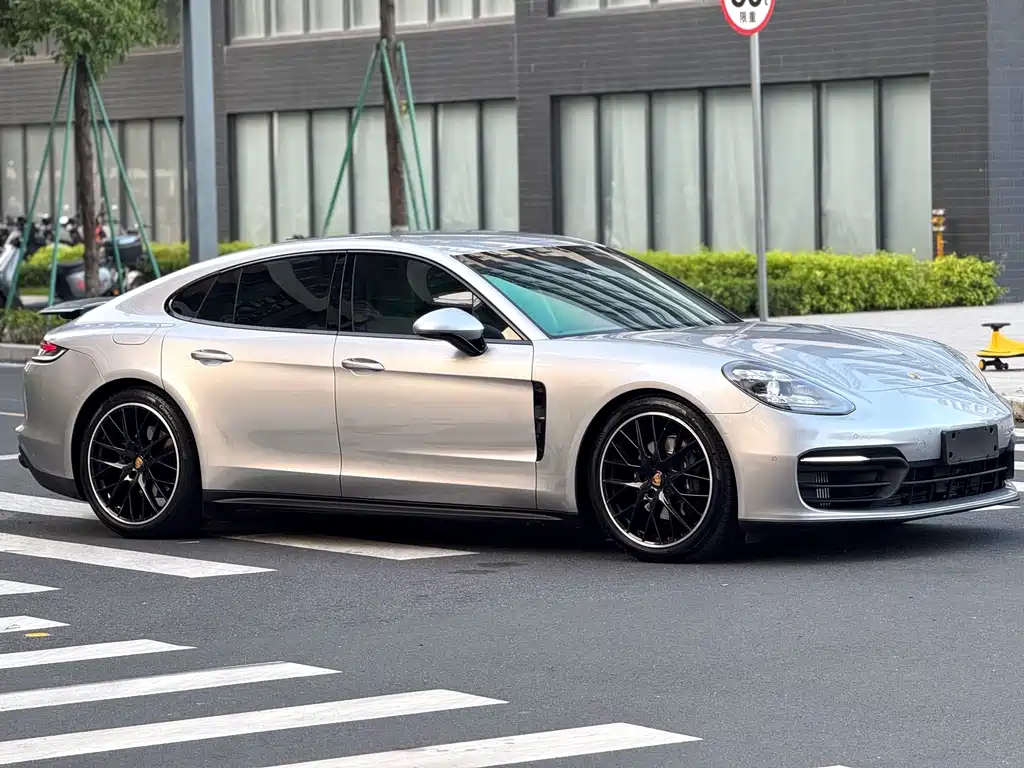 Porsche Panamera — миниатюра 3