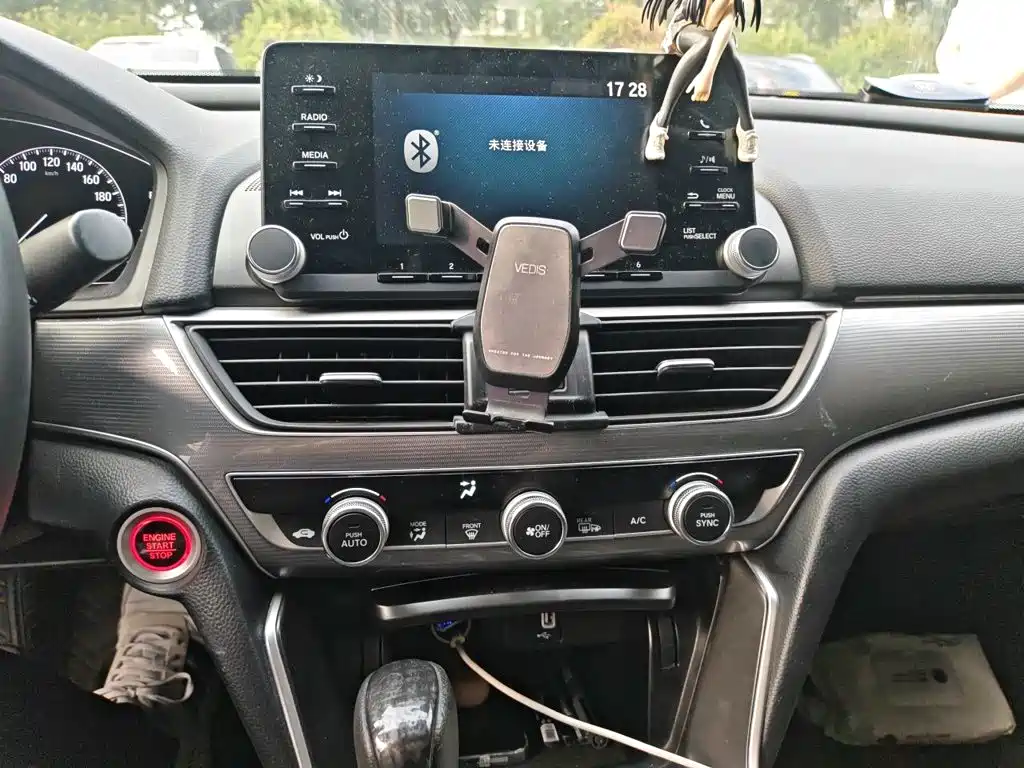 Honda Accord — миниатюра 14