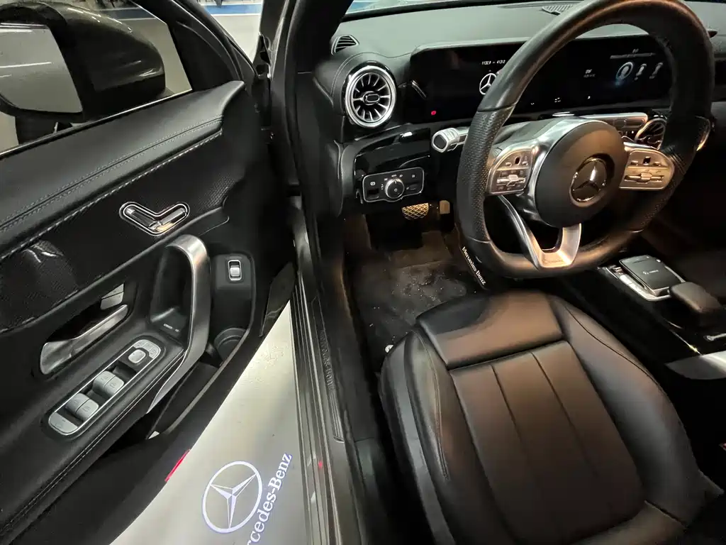 MERCEDES-BENZ A CLASS