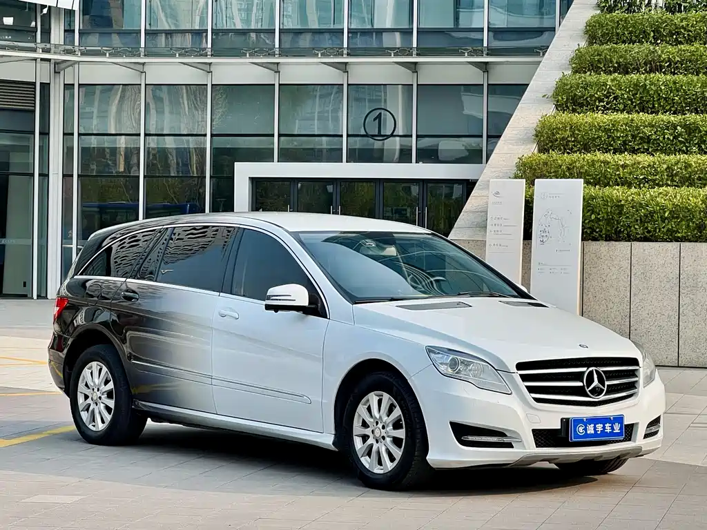 Mercedes-Benz R 2011 R 300 L