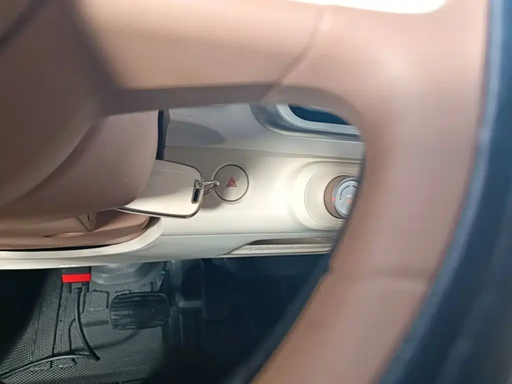 Wuling MINIEV — миниатюра 9