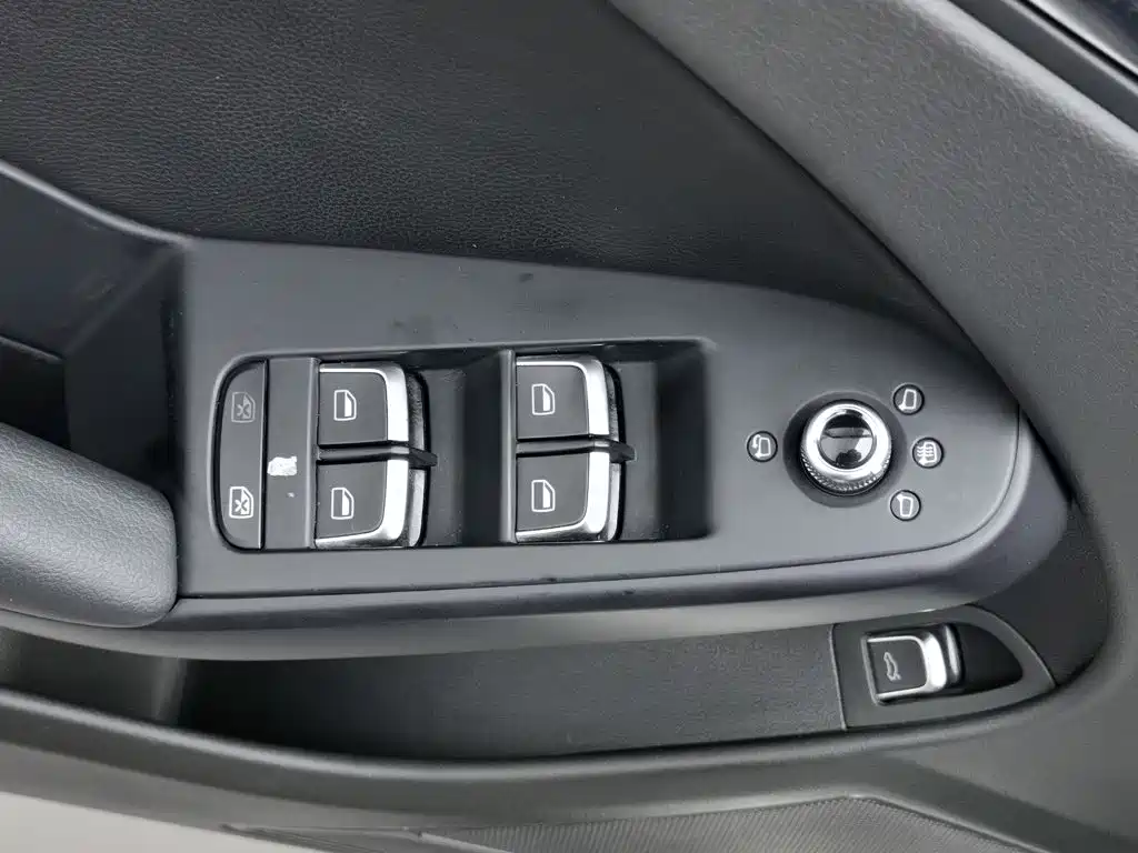 Audi A4L 2015 45 TFSI quattro Sport