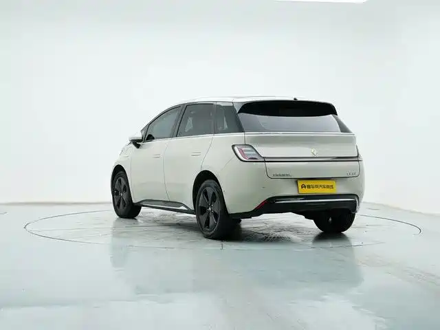 Baojun Yunduo — миниатюра 4