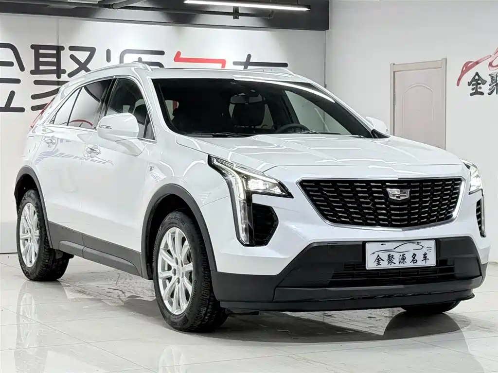 Cadillac XT4 2021 28T