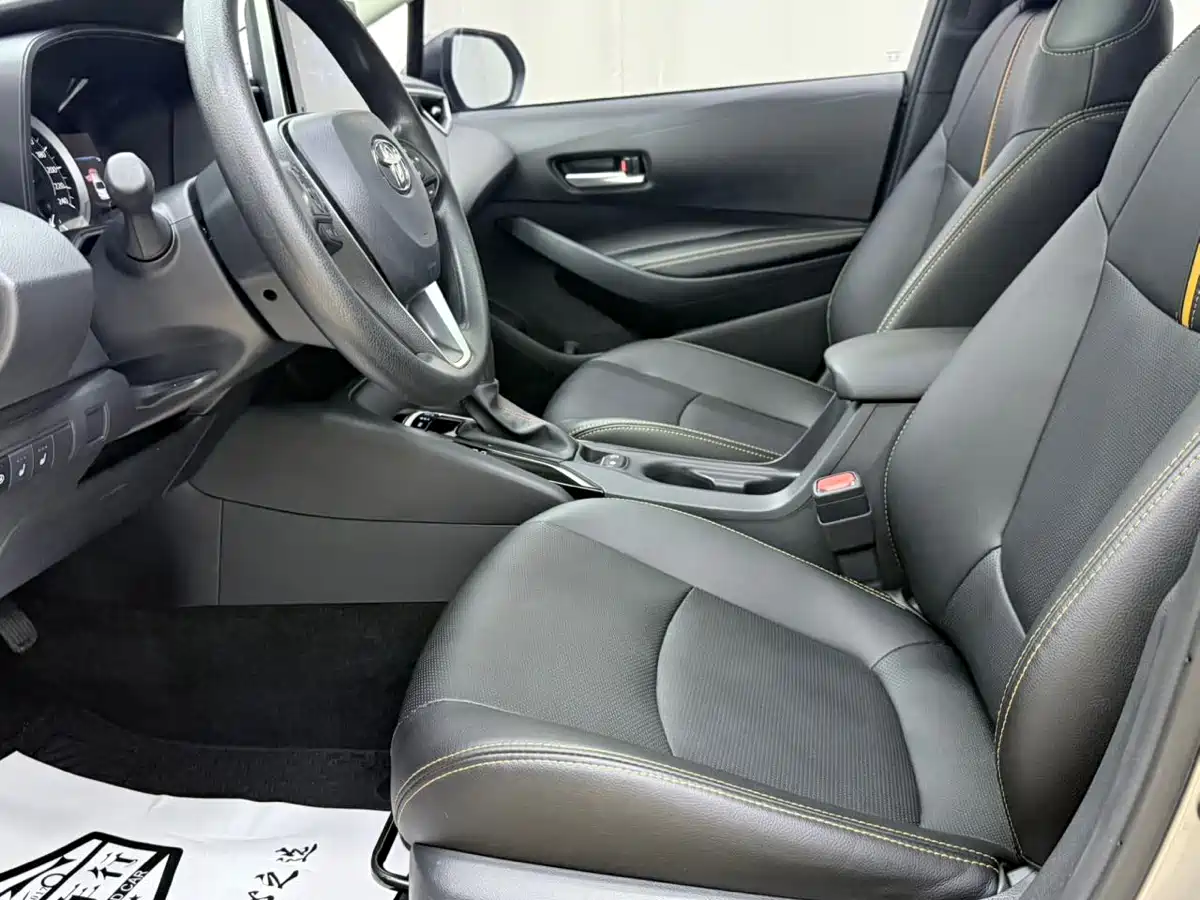 Toyota Corolla 2022 Champagne/brown из Китая, фото 4
