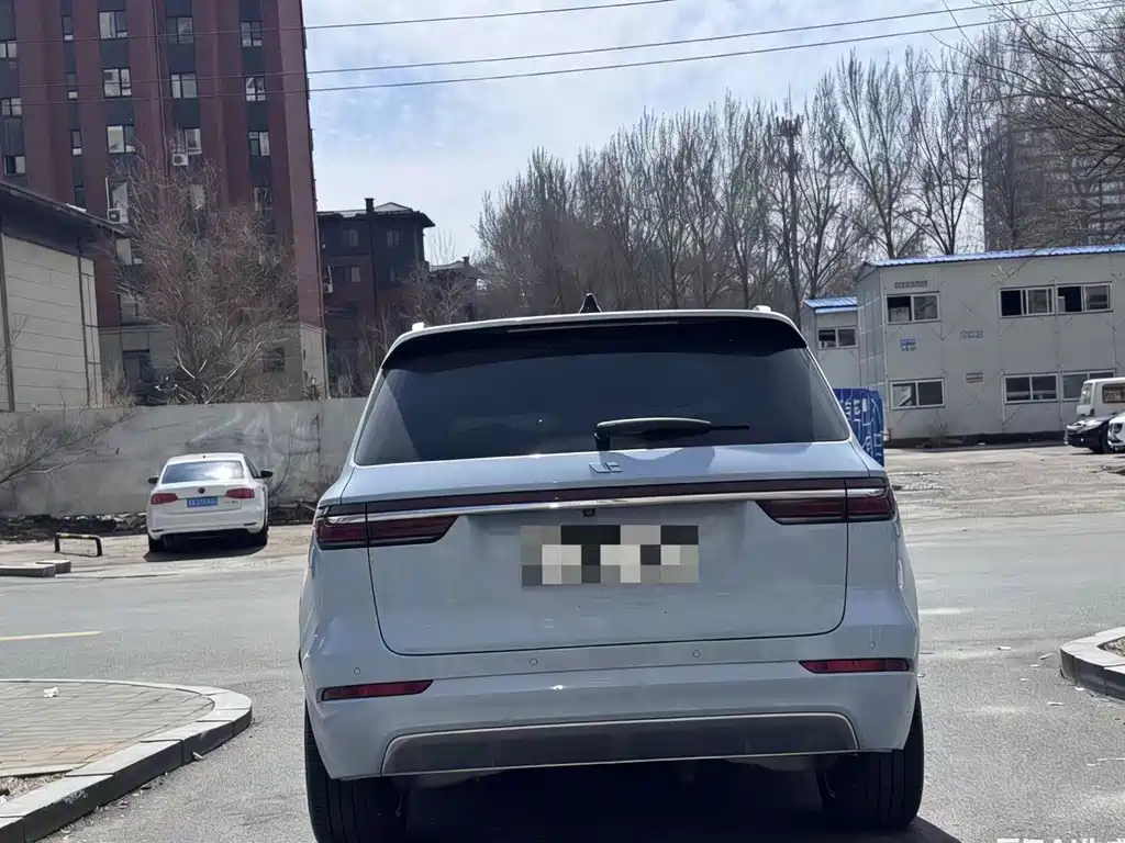 Li Auto ONE 2021 6 мест