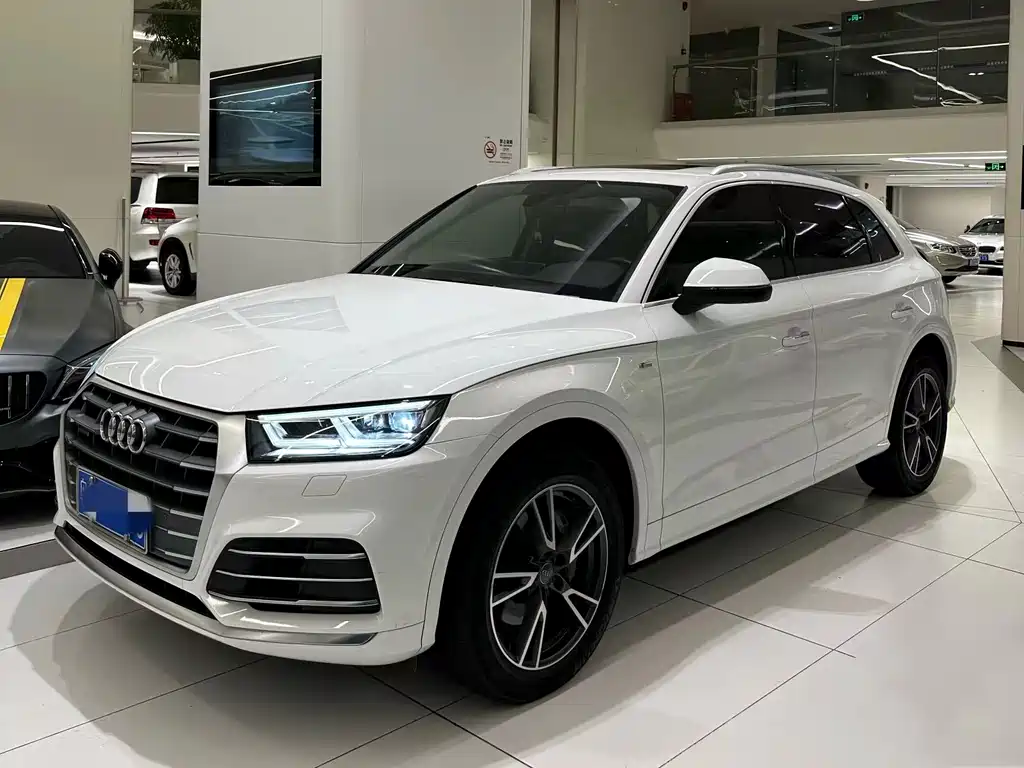 Audi Q5L 2020
