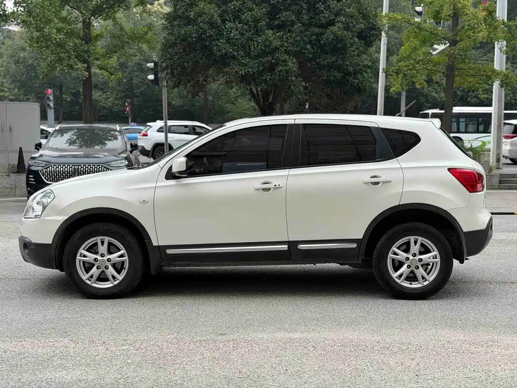 Nissan Qashqai — миниатюра 4