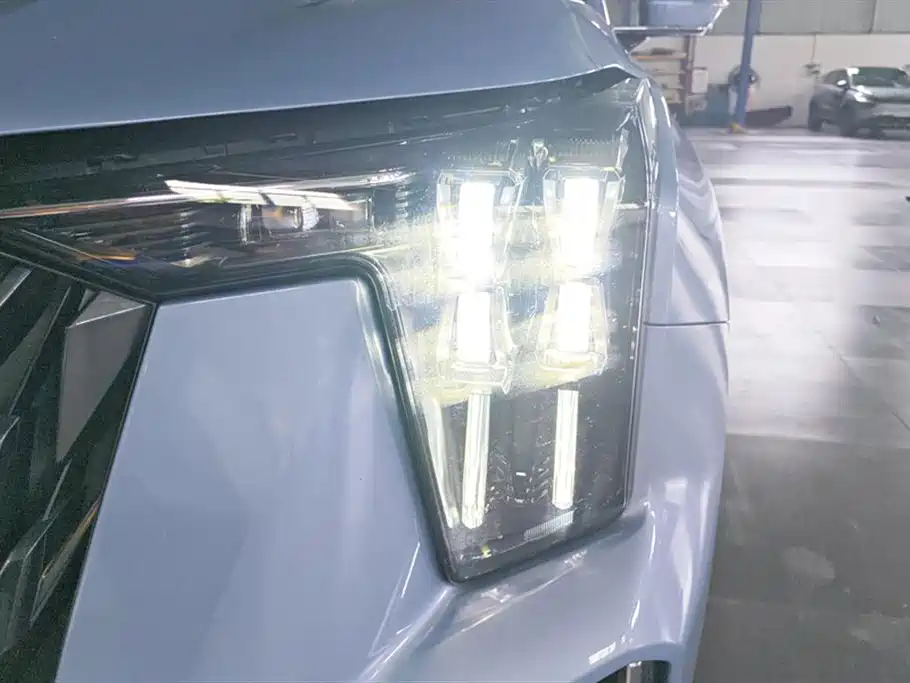 GAC GS8 2022 2.0TM Luxury （ мест）