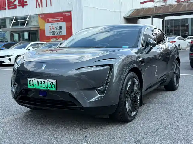 2024 Avatr 11