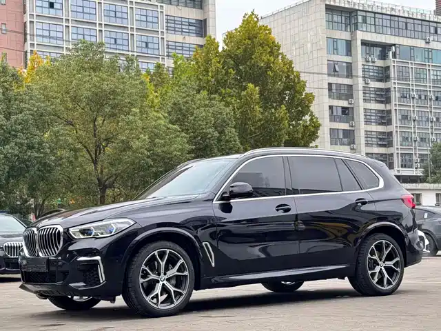 BMW X5 2023