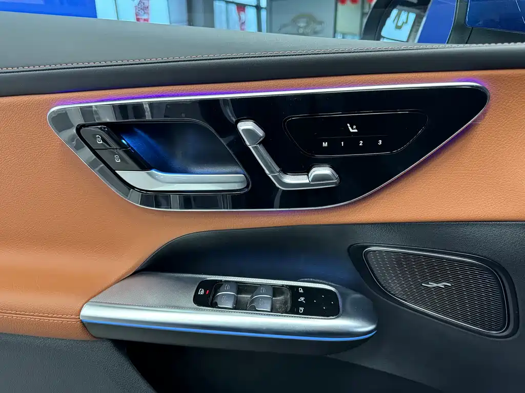 Mercedes-Benz GLC 2024 GLC 260 L 4MATIC Luxury 7 мест