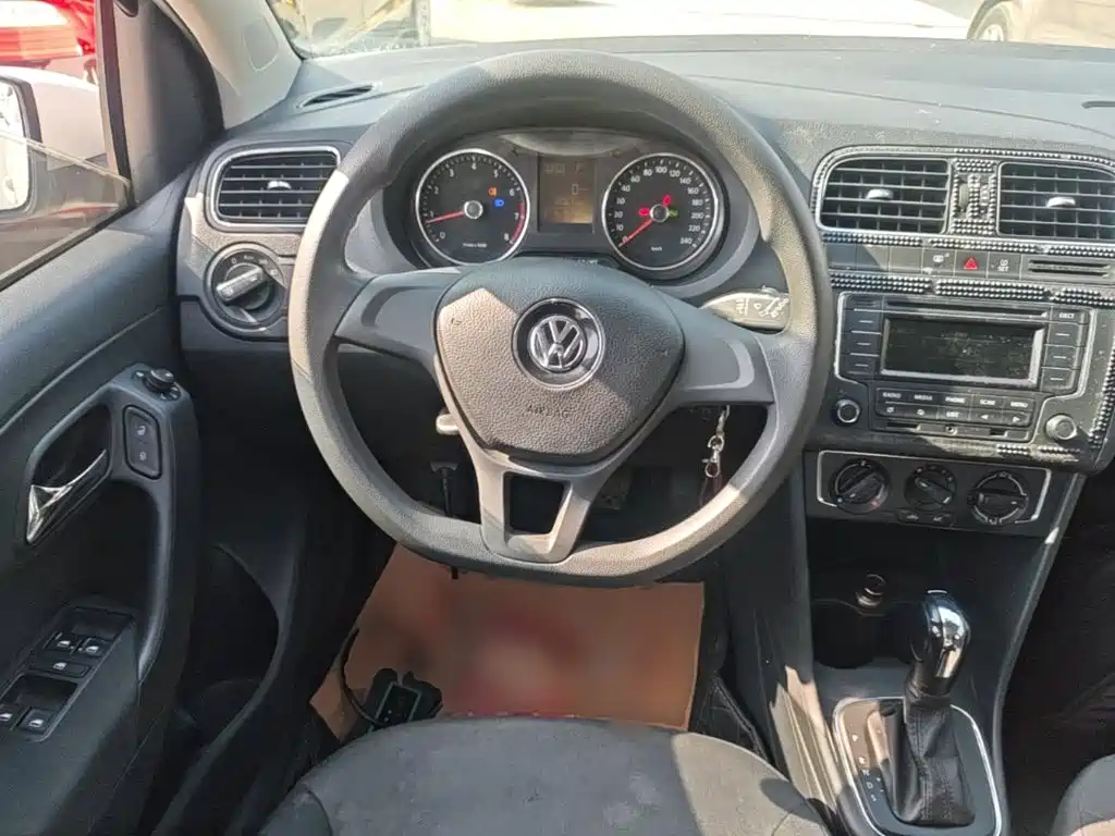 Volkswagen Polo — миниатюра 11