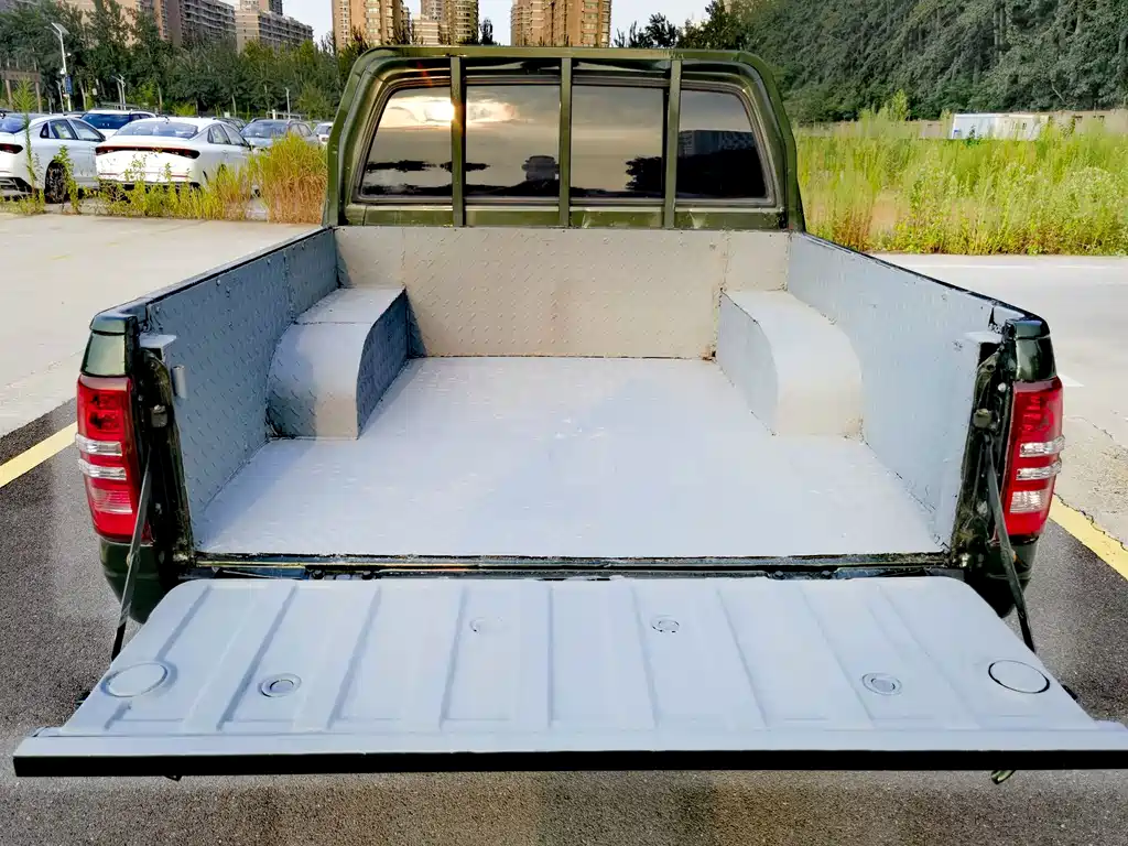 Isuzu Pickup — миниатюра 9